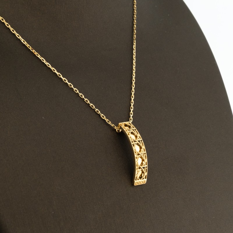 NK2108 عقد دينو (نيلم)