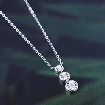 عقود وتعاليق الماس